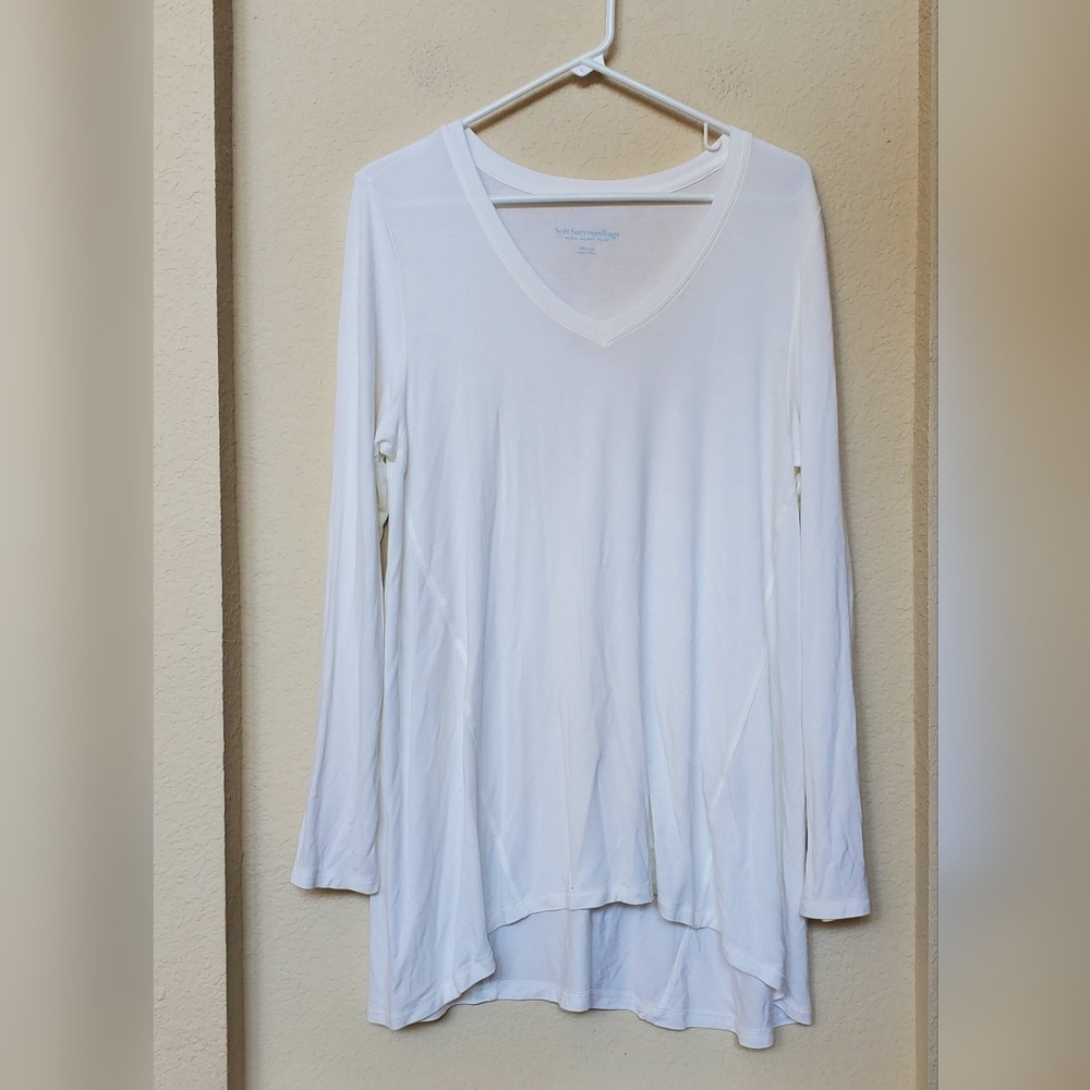 Soft Surroundings Off White Long Sleeve Tunic.  Size Medium